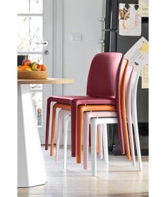 Sedia rosso impilabile rosso ossido opaco bianco ottico opaco cipria opaco zafferano opaco