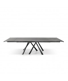 Tavolo allungabile Forest di Midj realizzato con la struttura in acciaio grafite piano in cristalceramica piombo