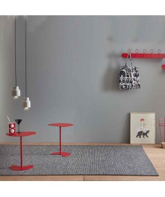 Tavolino Way Sofa in metallo rosso con piano con taglio netto
