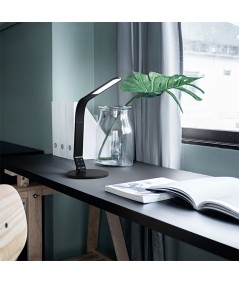 lampada da tavolo leg di perenz nero su scrivania