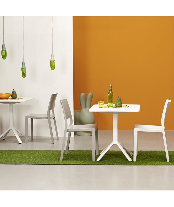 Tavolino eco ambientato