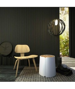 Tavolino rotondo Bobino in metallo bianco con top in eco-abete ambientato